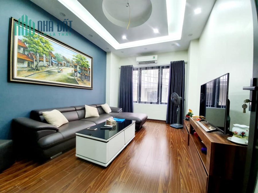 Bán nhà đường Lạc Long Quân ô tô, lô góc, 2 mặt thoáng, 43m, 5 tầng, mt 4.7m, nhỉnh 7 tỷ.