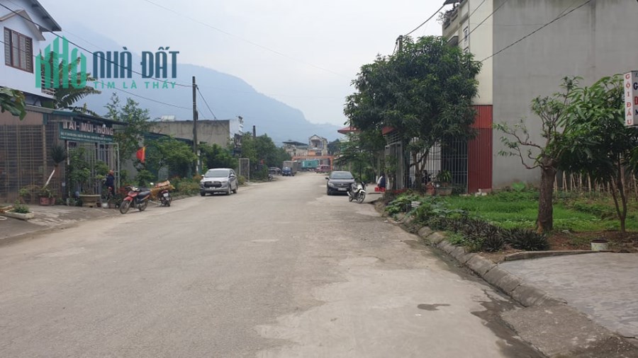 Bán lô đất Vị trị đẹp nhất khu vực và giá tốt nhất LH : 0971197887