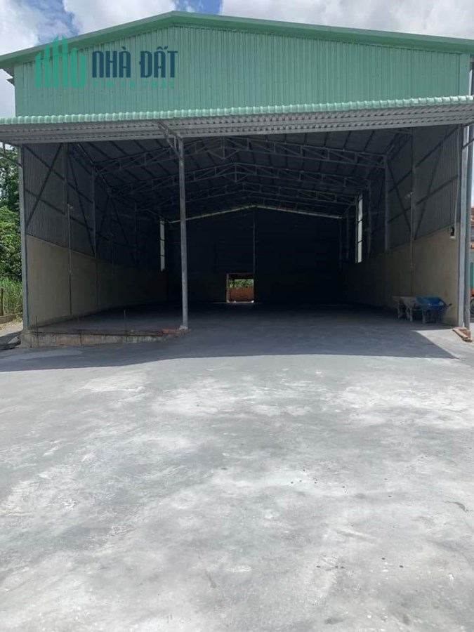 Cho thuê mặt bằng 1200m2 Kho 500m2 đường xe container.