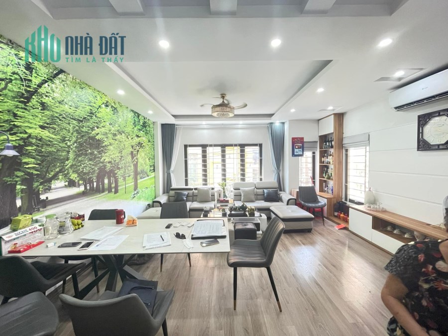 Bán nhà Võ Văn Dũng, Đống Đa, Phân Lô, Gara, KĐ đỉnh, 72m2, 8 tầng. Giá 24,5 tỷ
