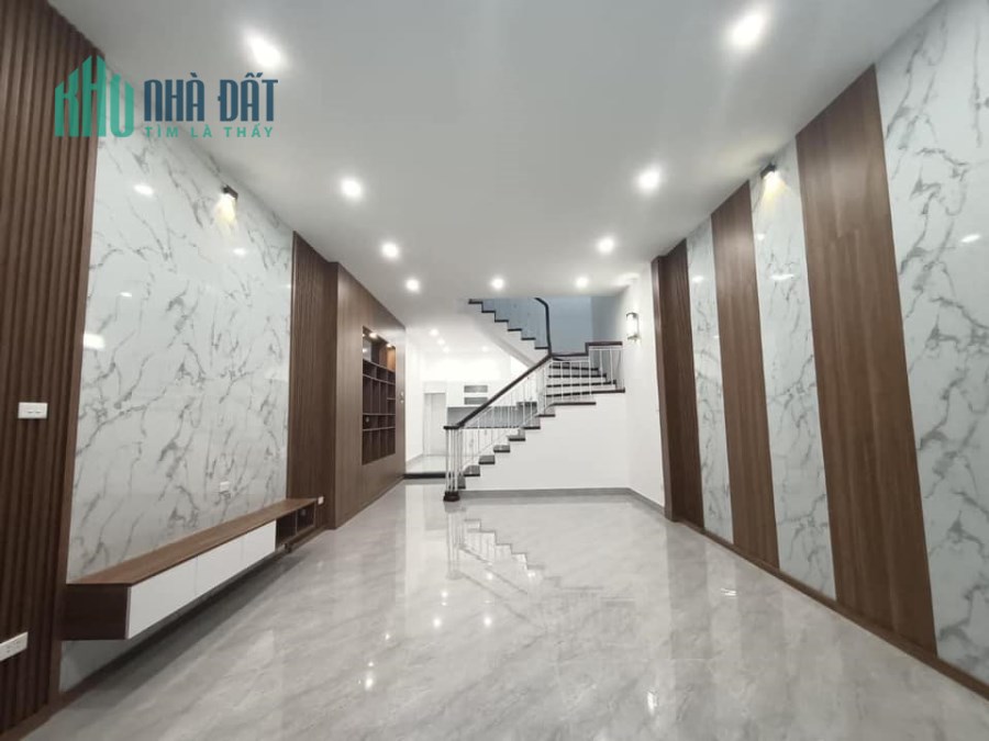 Bán nhà Phú Diễn mới lung linh lô góc ô tô vào nhà 55m2x5T nhỉnh 5 tỷ