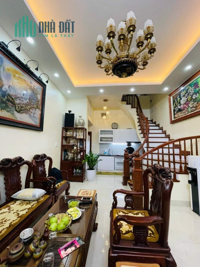 MẶT NGÕ-GẦN PHỐ-2 THOÁNG-NỘI THẤT XỊN-37M 6xTỶ-PHẠM HỒNG THÁI-NHÀ ĐẸP Ở NGAY