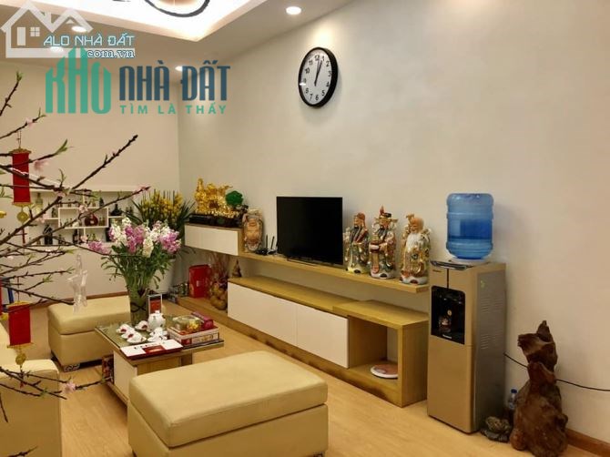 Nhà Mới Gần Phố , Mới , KD nhỏ Phố Nguyễn Như Đổ 45m x 5T giá 8 Tỷ