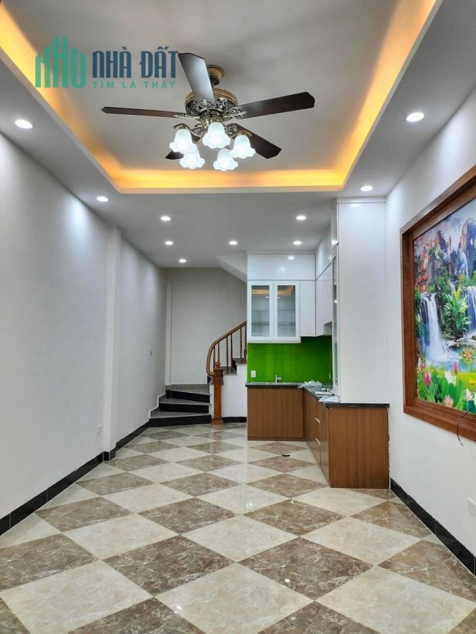 Bán nhà 60m2, 5,5 Tầng, MT; 4,5 m, ngõ 175 Lạc Long Quân, cầu giấy, ngõ rộng, 15,7 tỷ