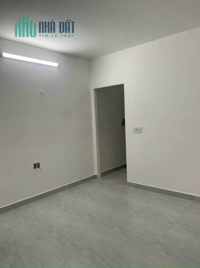 Bán nhà 4x10m,Trần Phú Quận 5, 1 trệt 2 lầu, hẻm oto, giá chỉ nhỉnh hơn 6 tỷ