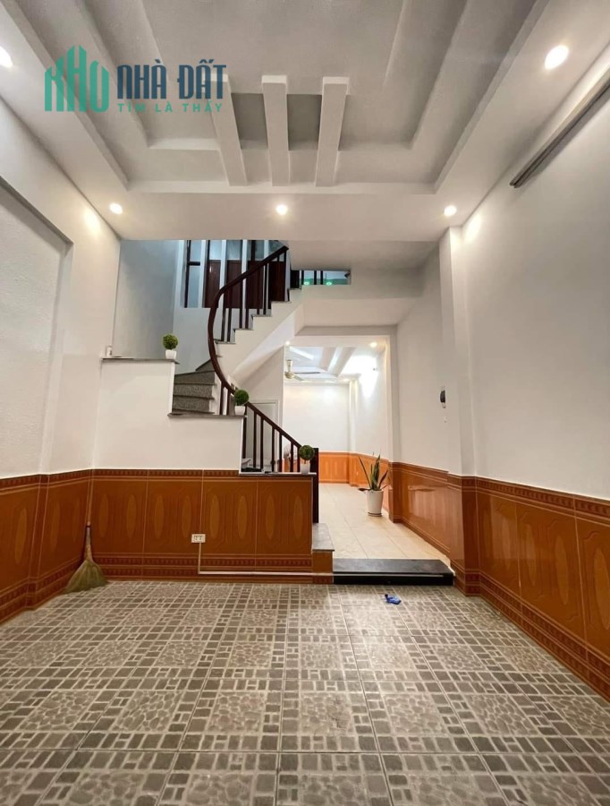 Bán nhà ngõ 347 Cổ Nhuế, Bắc Từ Liêm, 43m x 4 tầng, 3.5 tỷ