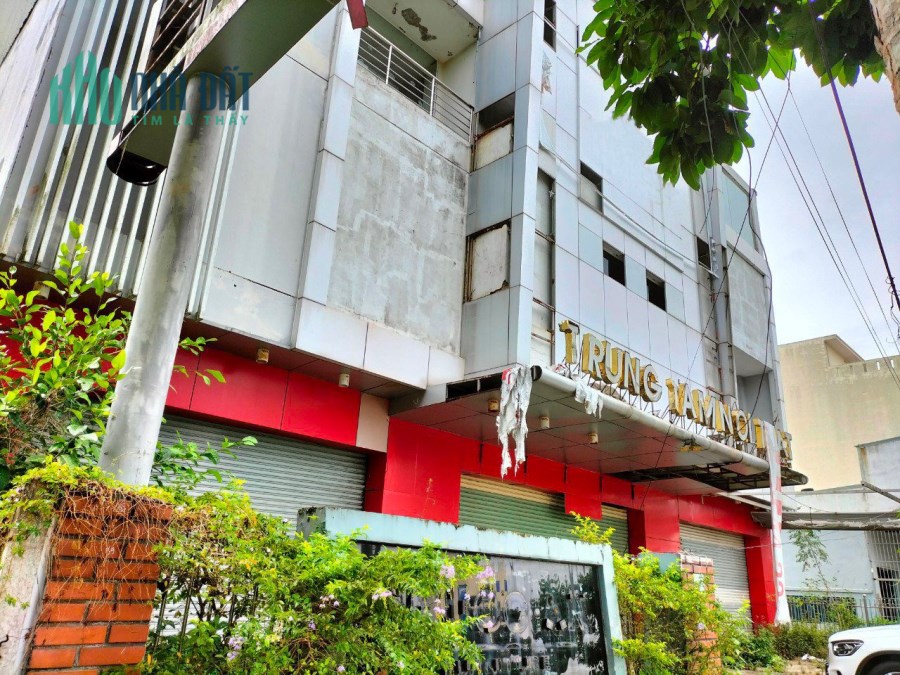 Chính chủ cần bán nhà 4 tầng Mặt Tiền Đường Hùng Vương, Tp. Tam Kỳ