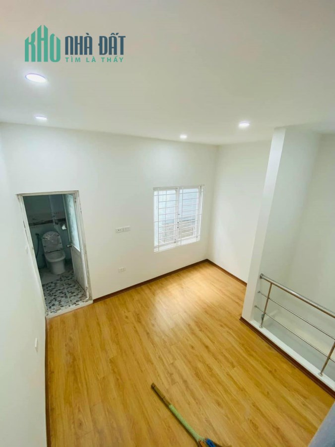 BÁN NHÀ VĂN MIẾU 13M2x 5 TẦNG,NGÕ RỘNG, CÁCH PHỐ 80M- GIÁ 1,4 TỶ (CÓ THƯƠNG LƯỢNG)