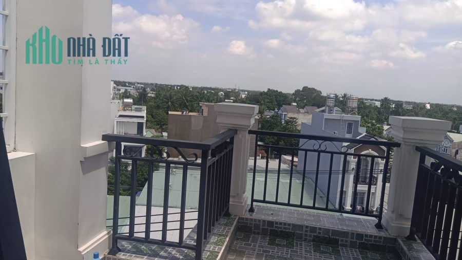 Quá đẹp nhà mặt tiền đường Hà Huy Giáp, Thạnh Lộc, Quận 12, 106m, 5 tầng, giá chỉ 11,8 tỷ.