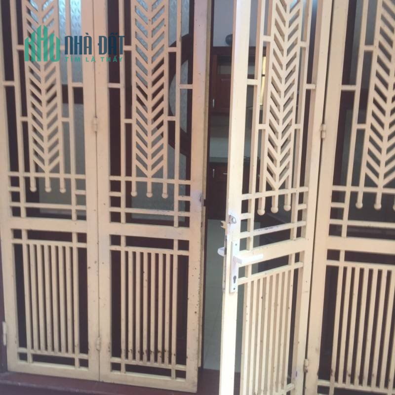 Cho thuê nhà nguyên căn quận Ba Đình, 2 ngủ, 1 khách, 1 bếp 14 triệu