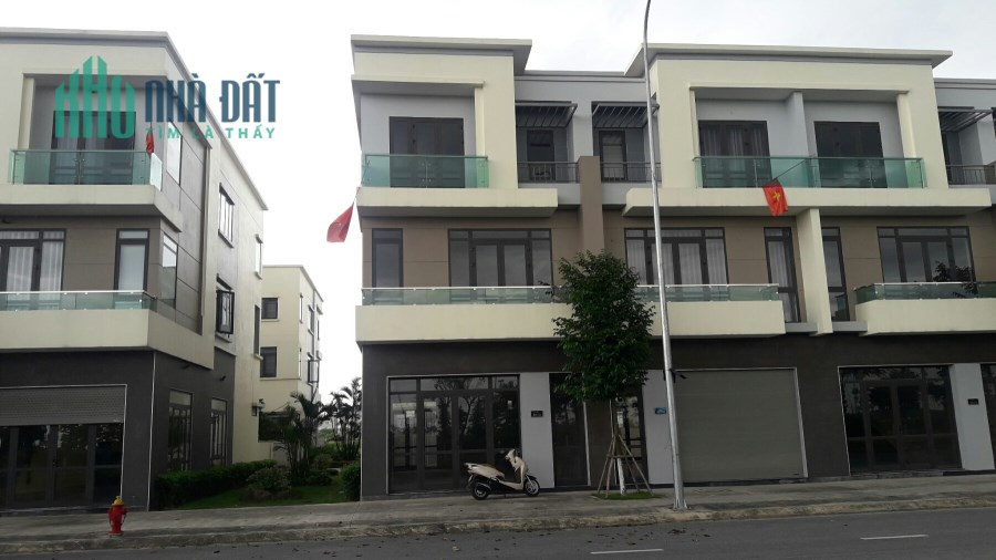 Bán gấp nhà phố Centa Vsip Từ Sơn trục Hữu Nghị 56m chỉ 68tr/m2