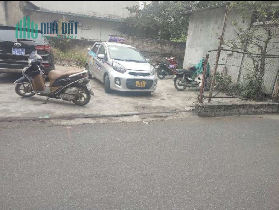Bán đất Ngoại Giao Đoàn-Mặt tiền 4m- Cho Thuê- Ngõ ô tô tránh-4.6 tỷ