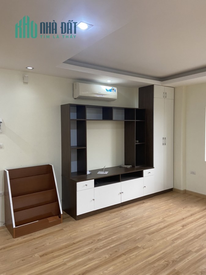 Bán CH tập thể Dốc Thọ Lão ( tầng 4) giá 1.35 tỷ, 55m2, ở được luôn.