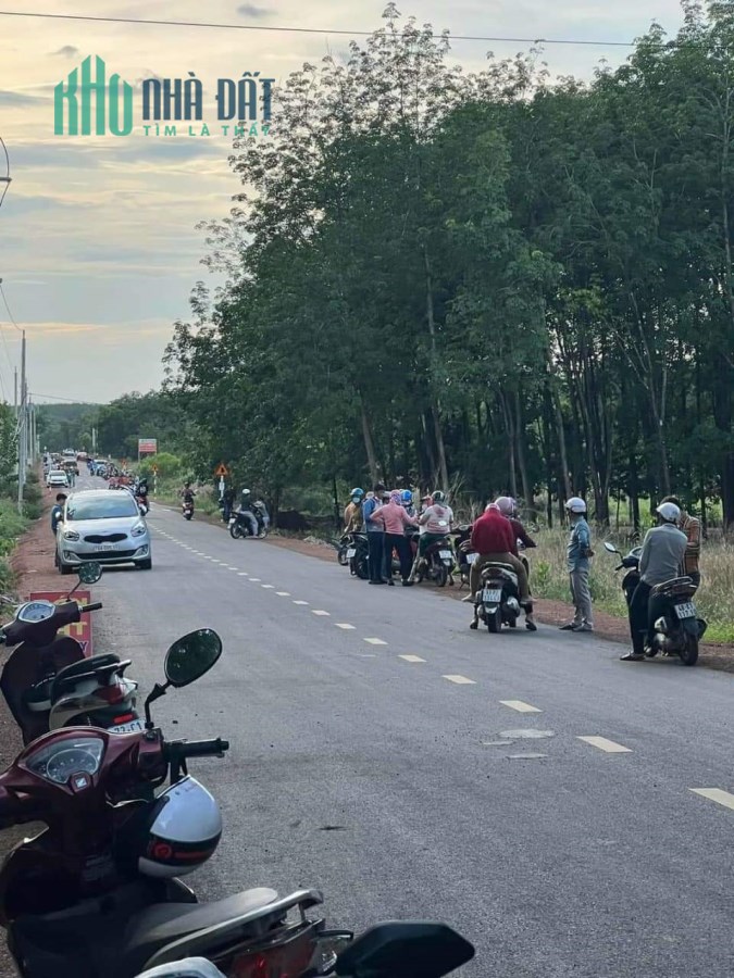 nhà cần vốn có việc nên cần bán nhanh lô đât bến cát
