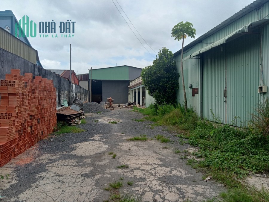 Cho Thuê Kho + văn phòng sân bãi 2000m2 đường xe container