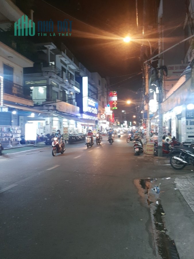 Gấp gấp bán nhanh căn nhà Đường Đồng Đen , phường 14, Quận Tân Bình, 96m, 4 tầng giá 11,5 tỳ.có TL.