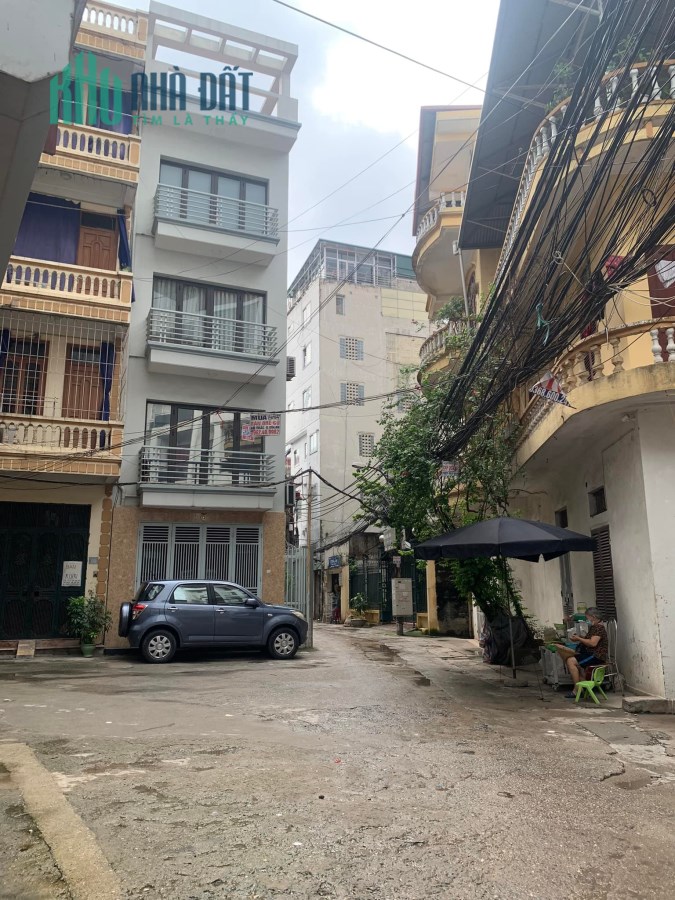 NHÀ ĐẸP LÔ GÓC 2 MẶT ĐƯỜNG Ô TÔ VÀO NHÀ, SÂN TO NGÕ RỘNG, KINH DOANH.
