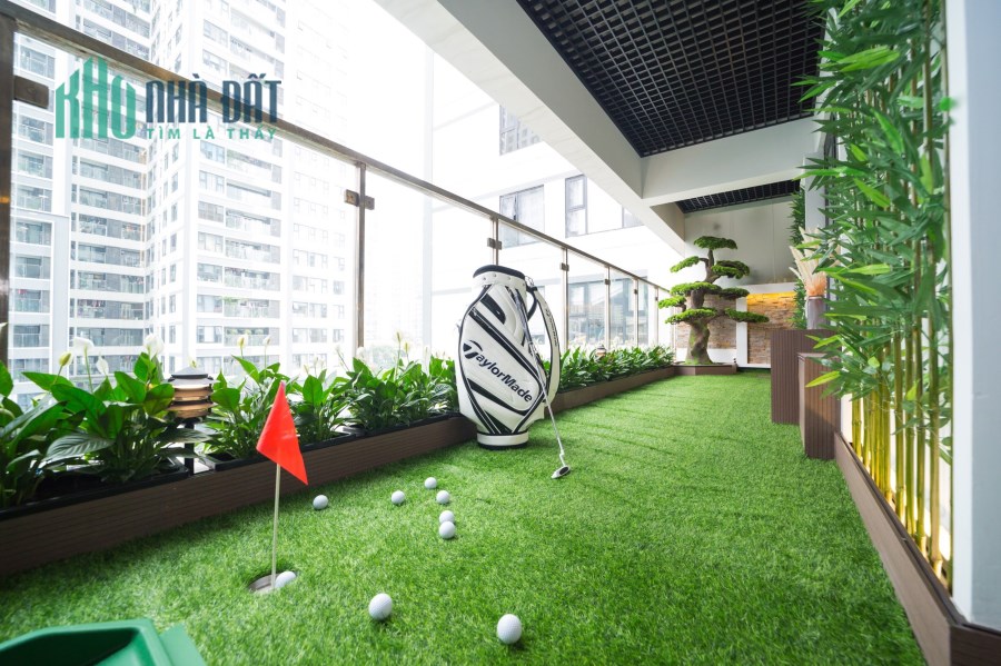 Cần cho thuê căn hộ DT 200m2, 3PN, đủ đồ sang trọng tại Imperia Garden thanh xuân. Giá: 50 tr/tháng