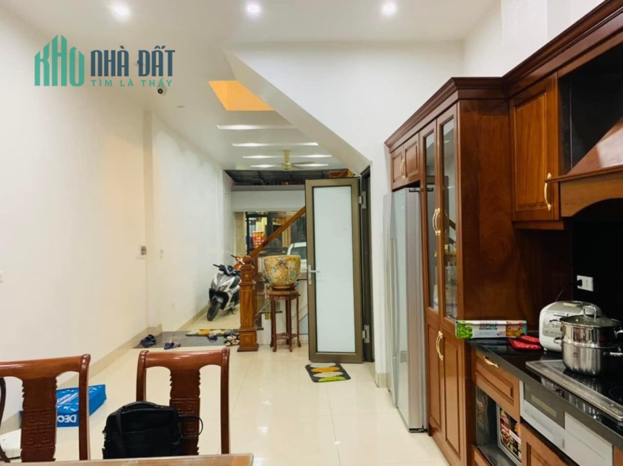 Cần bán gấp Mặt ngõ Hồng Mai giá 3,65 tỷ, 55mx3T, MT 4,2m, ở được luôn