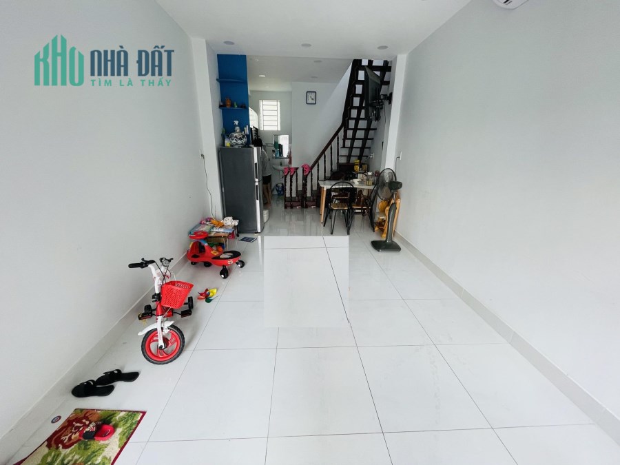 Mặt phố Trần Văn Ơn Tân Sơn Nhì 30m2 cực đẹp cực rẻ