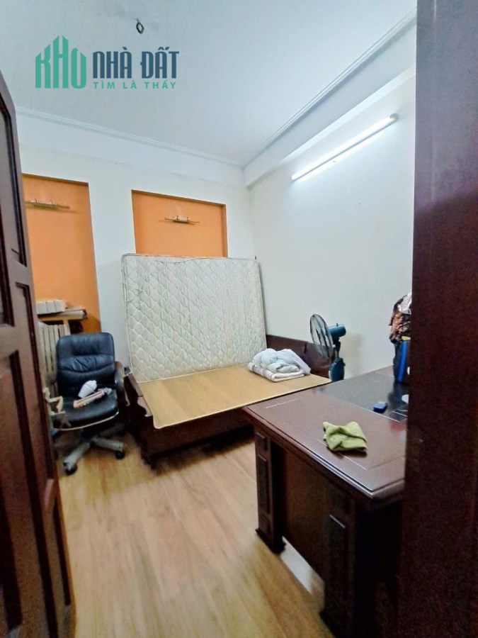 Bán Nhà Cực Đẹp 3 Mặt Thoáng - Ô Tô Đỗ tại ngõ Quỳnh 55m 4 tầng giá 5.4 tỷ LH 0366165587