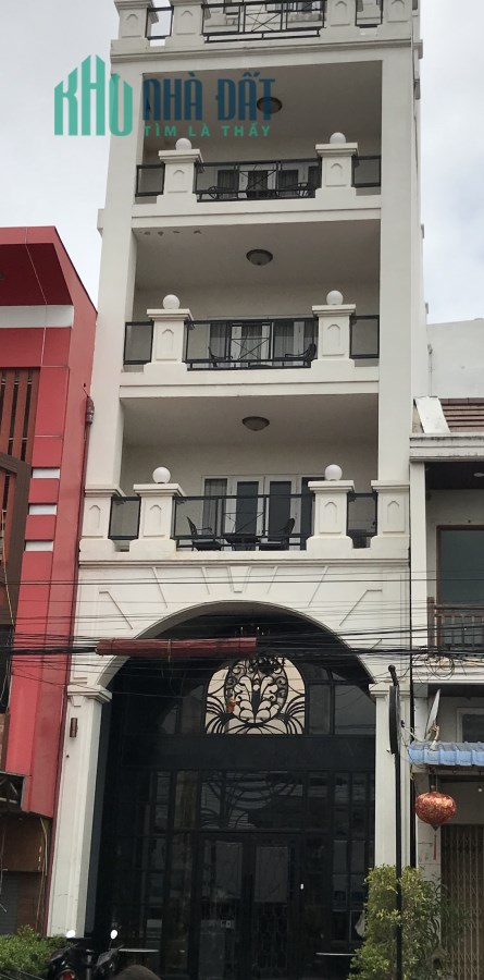 CẦN BÁN GẤP CĂN KHÁCH SẠN 4 KHU VỰC PHƯỜNG HÀNG BUỒM HÀ NỘI