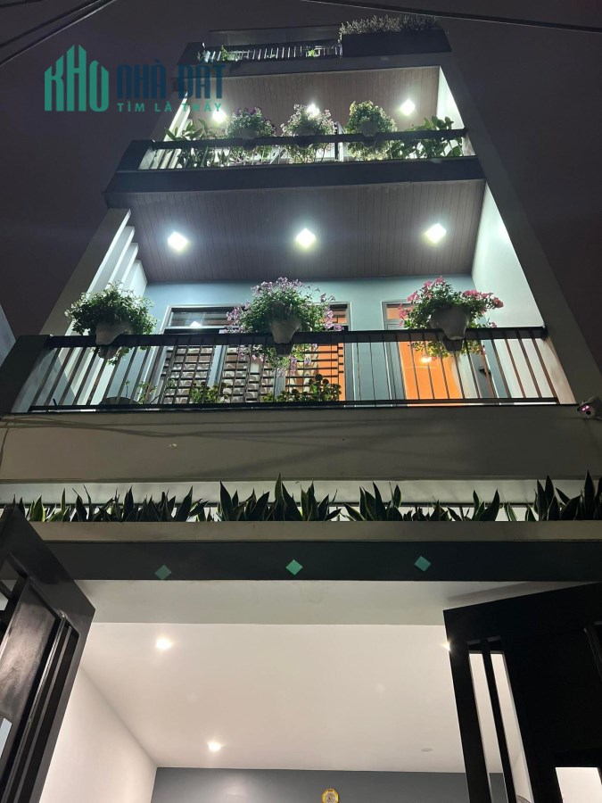 2 MT Lê Tấn Trung& Đinh Công Trứ, 260m2, đường 10,5m, 4 tầng, sát biển