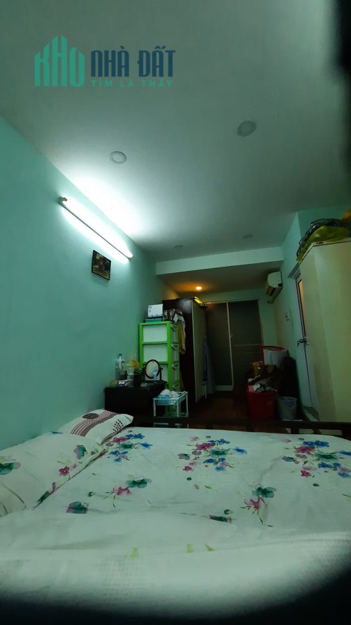Nhà Nguyễn Cửu Vân, 50m2, ngay Q1, sát mặt tiền, 6 tỷ
