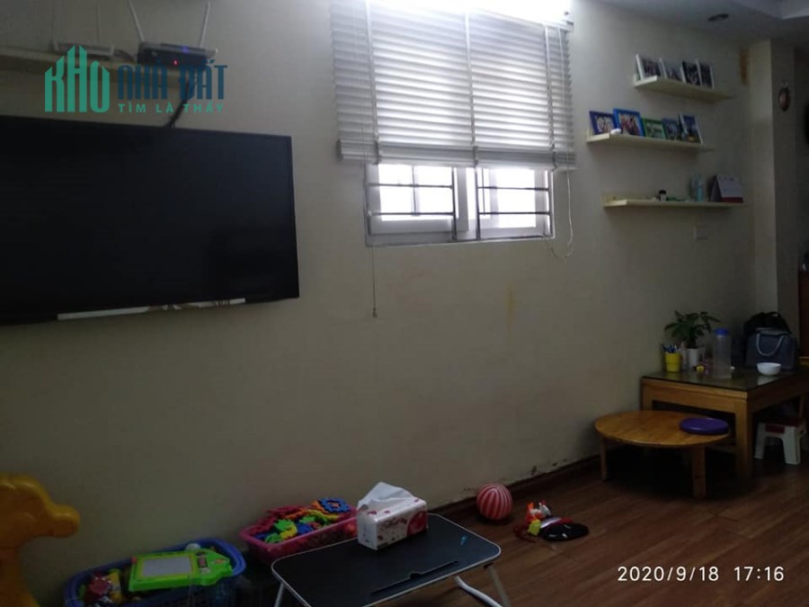 Bán căn hộ chung cư mặt phố Phương Liệt, Thanh Xuân, ô tô đỗ cửa, căn góc 2 thoáng 60m2 chỉ 1.34 tỷ.