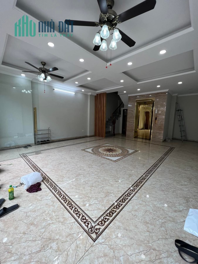 Bán Biệt Thự NGUYỄN TUÂN View vườn hồng 75m2 x 5T thang máy, Giá 21.5 Tỷ.