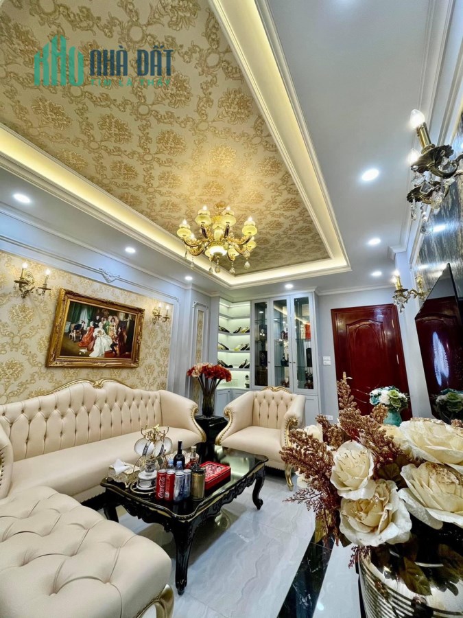 Cần bán gấp nhà ngõ 35 Cát Linh giá 6.5 tỷ, 70mx6T đẹp, ở ngay