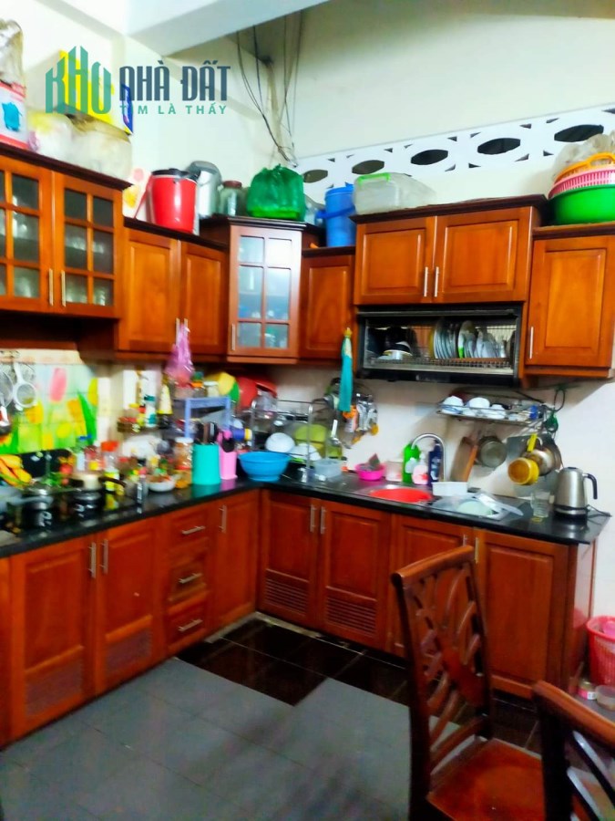 Bán Nhà Mặt Tiền Tân Bình, Ngay CV Lê Thị Riêng, 104m2, 4 Tầng, Ngang Hơn 5M, Nhỉnh 12 Tỷ TL.