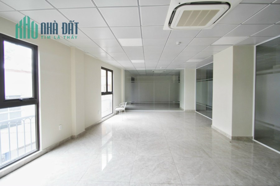 Cho thuê tòa nhà nguyên căn tạị  Hoàng Sa, Tân Định, Quận 1 8 tầng