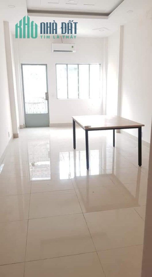 Mặt tiền CMT8 - QUẬN 3 - Siêu VIP- CHỈ 14.2 TỶ - 52M2 - 3 TẦNG BTCT
