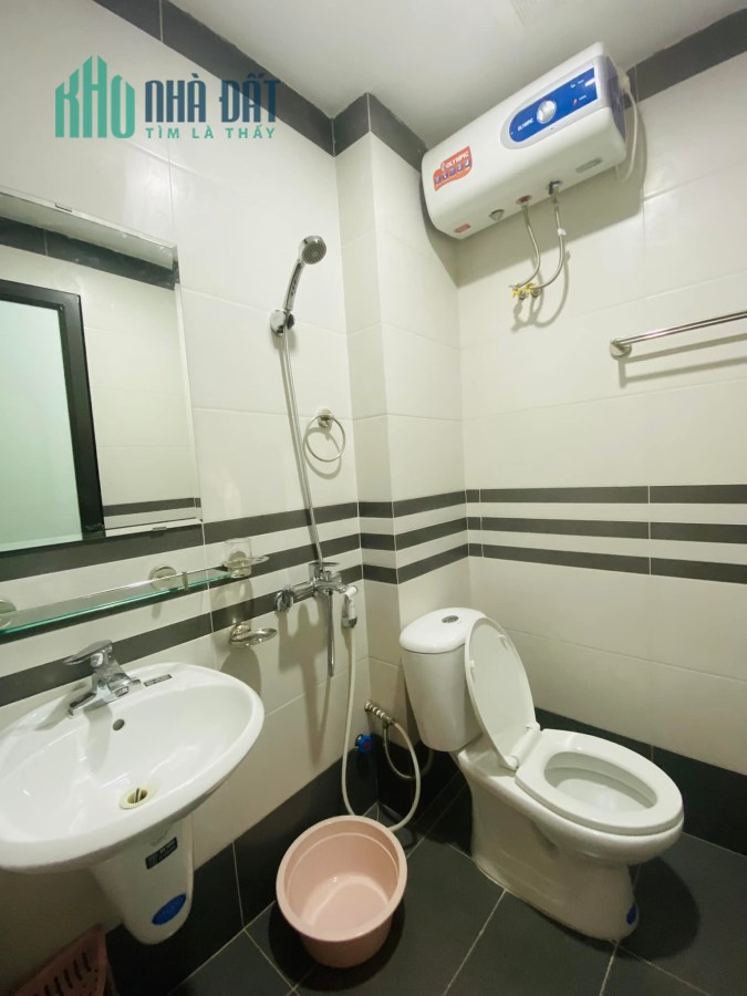 BÁN NHÀ CẦU GIẤY, NGUYỄN ĐÌNH HOÀN 50M2x6T- GẦN PHỐ, NGÕ TO 5,3 TỶ