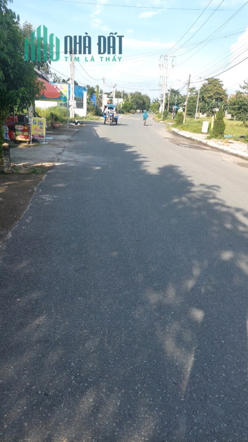 Bán lô đất đường Phùng Hưng-An Viễn 1 sẹch liên ấp 2-3-4