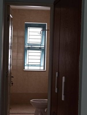 Cho con đi du học chủ cần bán gấp nhà MT Lạc Long Quân 38m 5 tầng, Q11.3.5 x11.