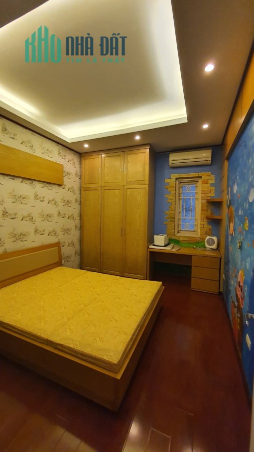 Nhà diện tích 57x5T, MT:4m, mặt phố hoa bằng, cầu giấy, 13tỷ, 0976738468