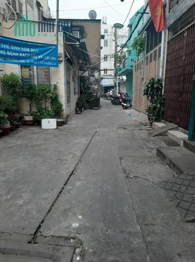 Bán gấp nhà Lạc Long Quân 84m, 2 tầng,  4 x21 giá chỉ 10 tỷ có TL,  Phường 3 , Quận 11.