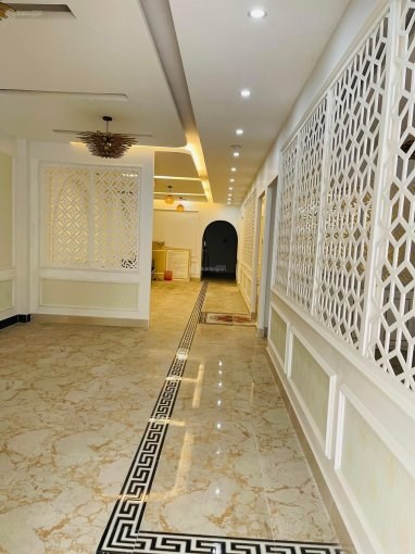 Chính chủ bán nhà Mặt phố Ngũ Xã giá 23 tỷ, 90m2, kinh doanh tốt