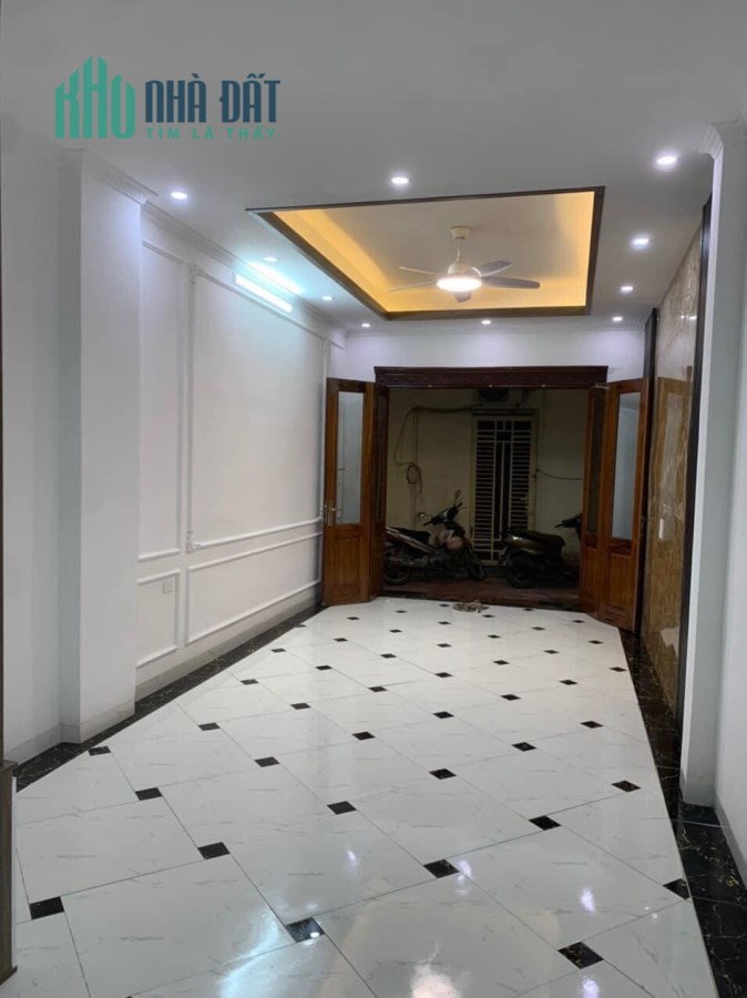 Giờ đây bạn có thể dễ dàng sở hữu căn nhà  tại Khâm Thiên, diện tích 55m2, gần công viên Thống Nhất