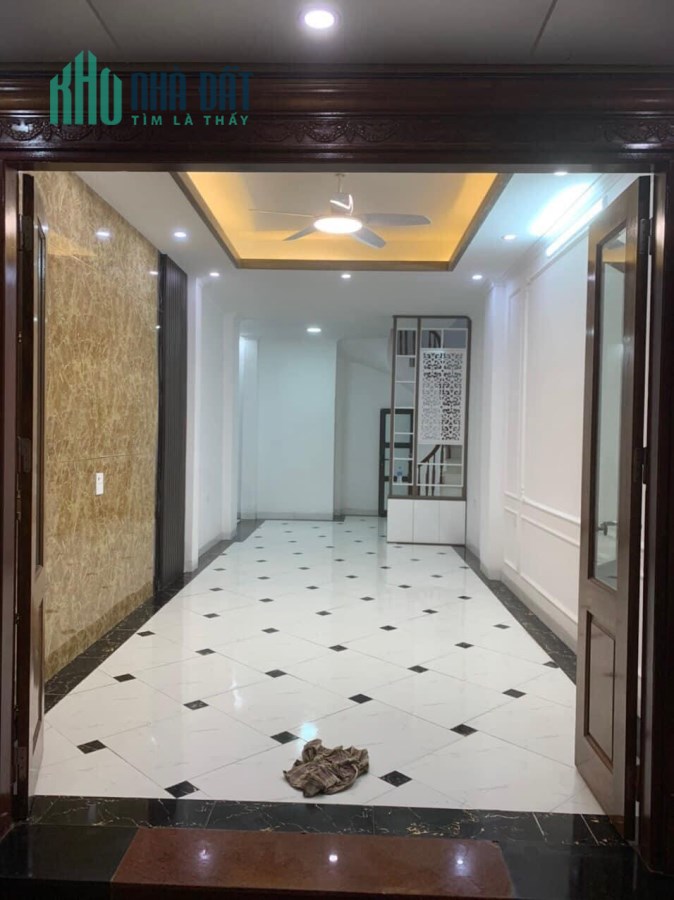Có nên sở hữu căn nhà tại trung tâm quận Đống Đa, diện tích 55m2, gần hồ Ba Mẫu hay không?