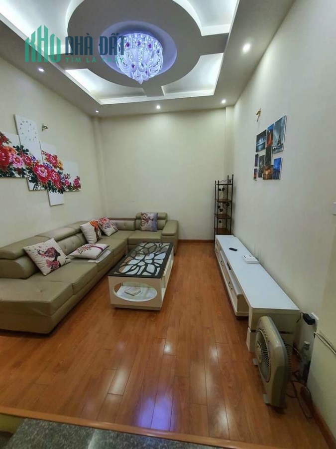 Bán nhà Bằng Liệt Tây Nam Linh Đàm , ngõ thông, 33m2 x 4T Chỉ 4.1 tỷ