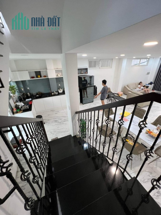 Cần bán gấp nhà HẺM 100 OTO 7 chỗ Nguyễn Ngọc Lộc 70m2 giá 11.5T