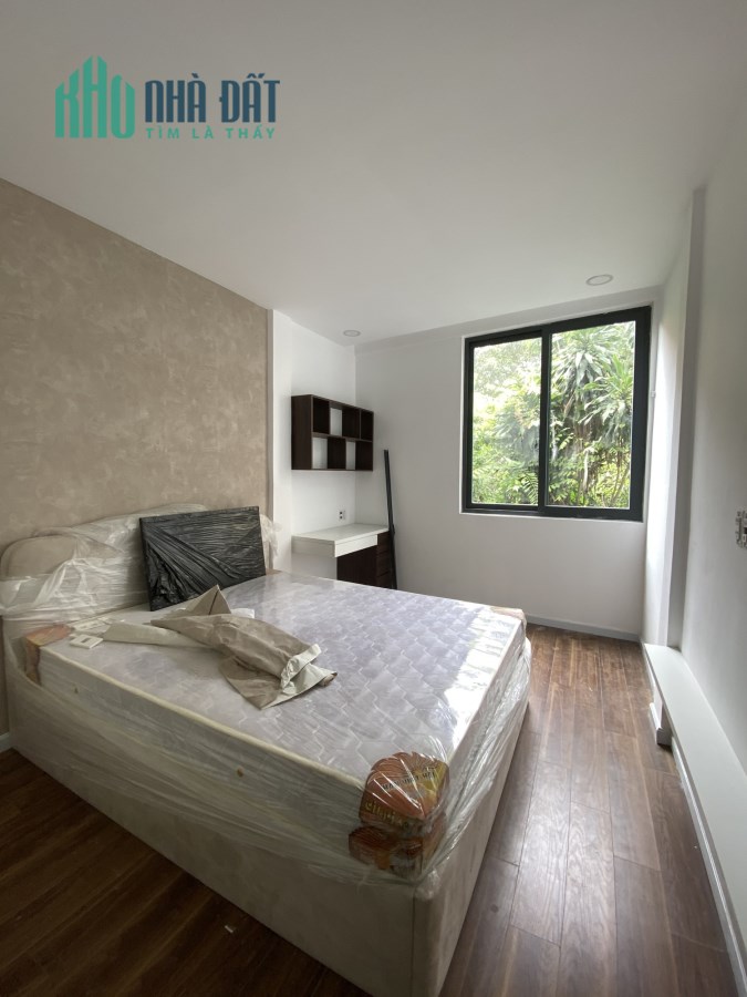 Bán nhà Cách Mạng Tháng Tám 96m2 1trệt 2lầu 4tỷ2 .