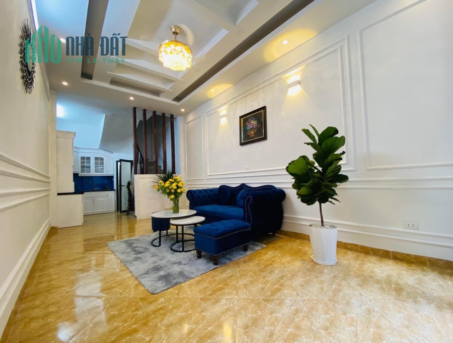 Bán nhà Cầu Giấy vị trí trung tâm 32m2 X5 tầng giá 4,28 tỷ