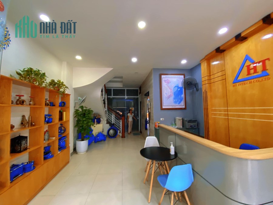 Bán nhà Mặt phố CẦU GIẤY 48m2, Mt 5M x 5 Tầng thông sàn, Giá 19.6 Tỷ.