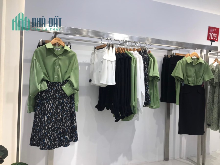 Bán Shop Thời Trang Mặt Phố XUÂN THỦY 68 m2, Mt 5M, Giá 25.5 Tỷ.