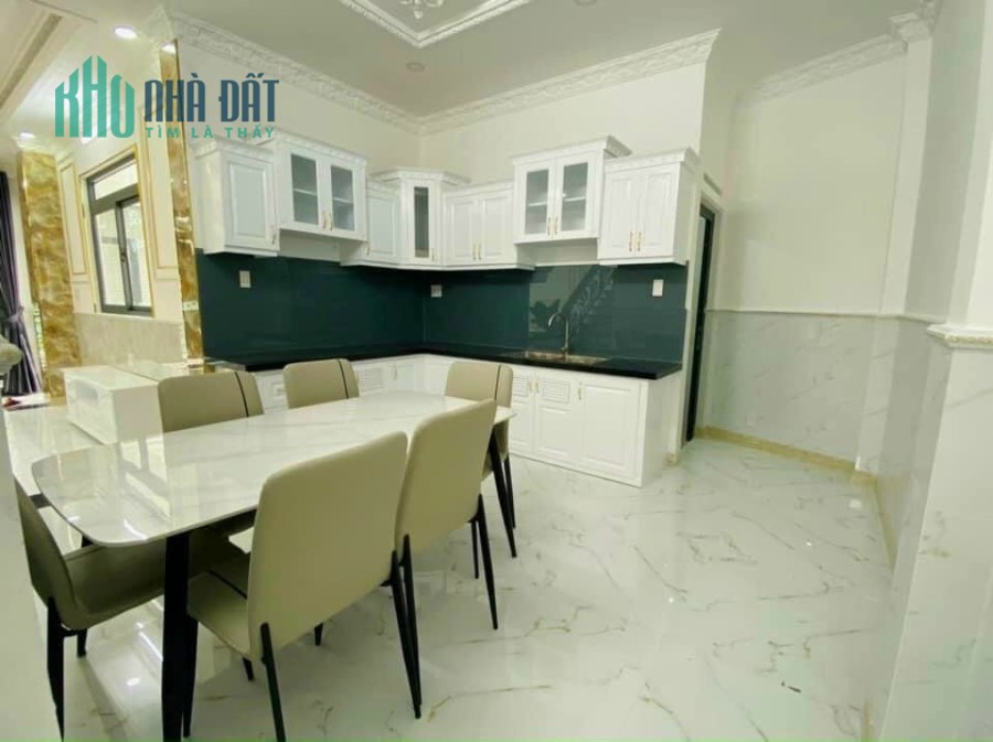 Giảm giá chào 1 tỷ - bán gấp MT hẻm 8m, bên cạnh Lotte Mart Quận 7