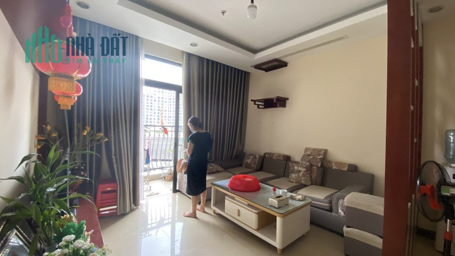 Gấp!!! Bán nhanh CH tòa R4- Royal city- Hướng Đông Bắc- 104m2-Lh: 0903409420